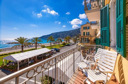 Ospedaletti Apartment | Appartamento fronte mare a Ospedaletti by Wonderful Italy