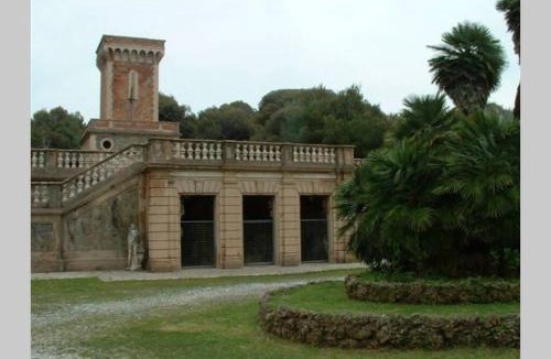 Donoratico Apartment | APPARTAMENTO IN VILLA STORICA SUL MARE PER 8/10 PERSONE