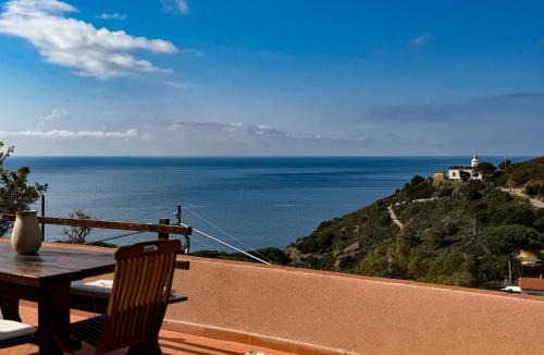 Patresi Apartment | Appartamento Issopo - HelloElba