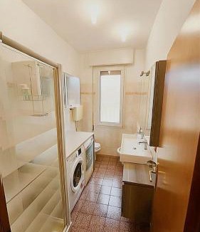 Casalecchio di Reno Apartment | Appartamento con Wi-Fi, Cucina e Wallbox, San Luca e Villa chiara