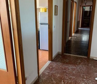Carrara Apartment | Appartamento Mare Monti