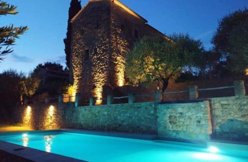 Montone Apartment | Appartamento nel castello del cardaneto
