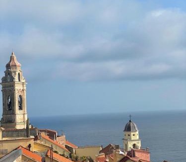 Cervo Apartment | APPARTAMENTO nella Piazza del Castello di Cervo con Terrazza Vista Mare