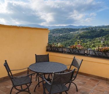 Cervo Apartment | APPARTAMENTO nella Piazza del Castello di Cervo con Terrazza Vista Mare