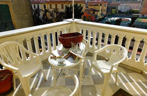 Levanto Apartment | Appartamento signorile in villa!