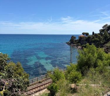 Latte Apartment | Appartamento un mare di fiori