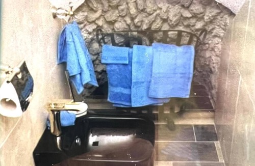 Chia Bed & Breakfast | At 28 minutes from Rome app at historic center 1 m.from Castle 6 places pets ok