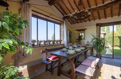 Ossaia House | Attractive Holiday Home in Cortona with Swimming Pool