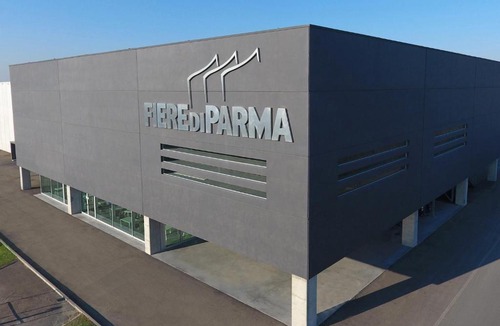 San Lazzaro Apartment | Aurea Living Parma Family & Business Parcheggio