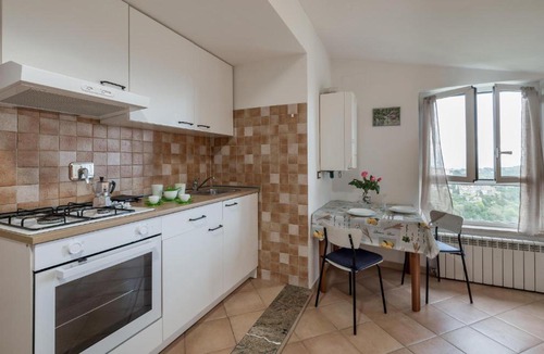 Castelnuovo di Porto Apartment | Awesome Apartment In Castelnuovo Di Porto