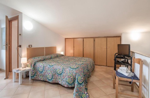 Castelnuovo di Porto Apartment | Awesome Apartment In Castelnuovo Di Porto