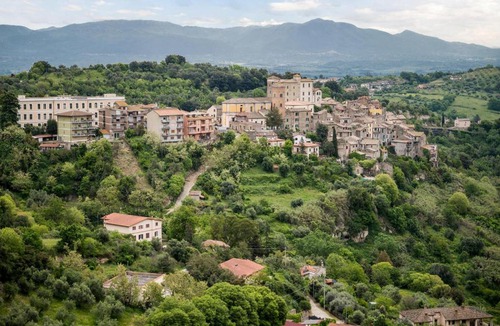 Castelnuovo di Porto Apartment | Awesome Apartment In Castelnuovo Di Porto
