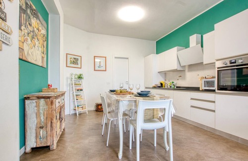 Torre del Mare Apartment | Awesome apartment in Bergeggi with WiFi