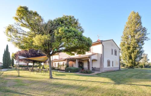 Cannara Apartment | Awesome Apartment In Cannara With Swimming Pool