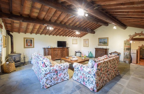 Bibbiena House | Awesome home in Bibbiena with kitchen