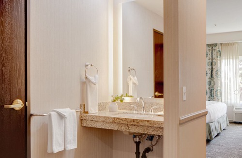 Corona Hotel | Ayres Hotel Corona – Riverside
