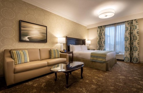 Seal Beach Hotel | Ayres Hotel Seal Beach - Cypress