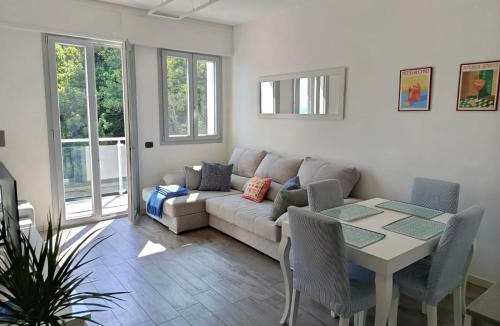 Torre del Mare Apartment | Azzurro Sea View Apartment with Parking and Balcony 5 min Walk to Beach