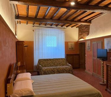 Castiglion Fibocchi Bed & Breakfast | B&B Il Castello