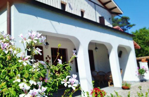 Cerreto dʼEsi Bed & Breakfast | B&B Villa Incrocca