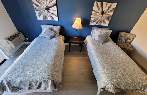 Beverly Hills Hotel | (B02) Cozy Double Bed Suite