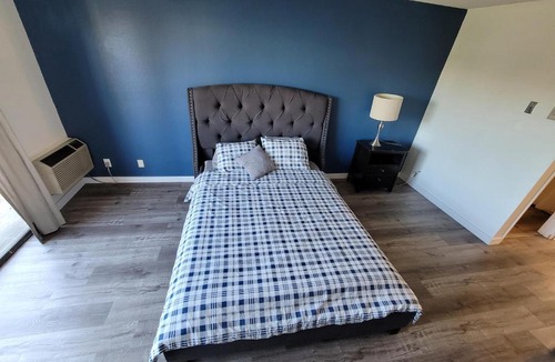 Pico - Robertson Hotel | (B27) Cozy & Serene Private LA Studio