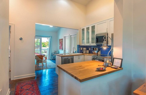 Old Town Condo | Back to the Island
