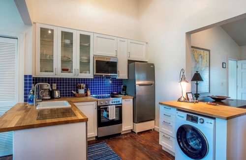 Old Town Condo | Back to the Island