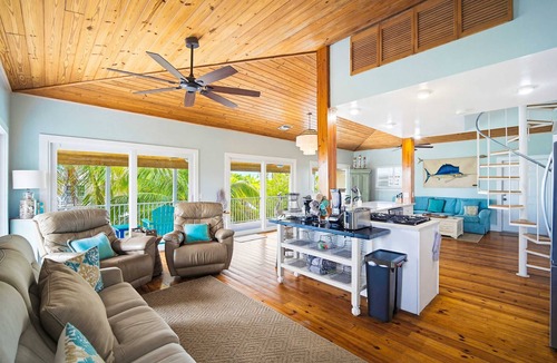 Cutthroat Harbor Estates House | Bahama Breeze in the Keys