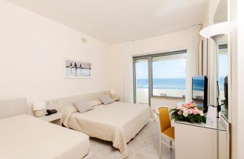 Porto Santo Stefano Hotel | Baia D'Argento