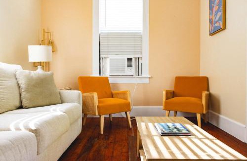Historic Seaport Apartment | Bananas Foster Guesthouse