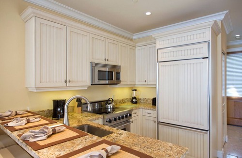 Truman Annex House | Banyan Court downtown condo- 2 bedroom, 2 bath, walkable, parking, pool