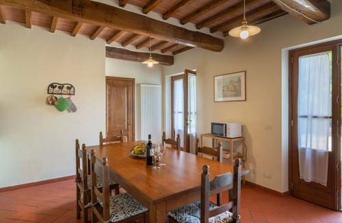 Civitella in Val di Chiana Villa | Beautiful private villa for 10 people with private pool, WIFI, TV, pets allowed and panoramic view