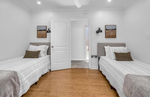 Coastal San Pedro House | Beach Bungalow in Coastal San Pedro