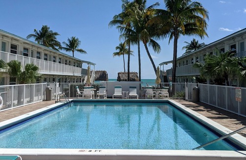 Key Colony Beach Apartment | Beachside Unit 22 - Key Colony