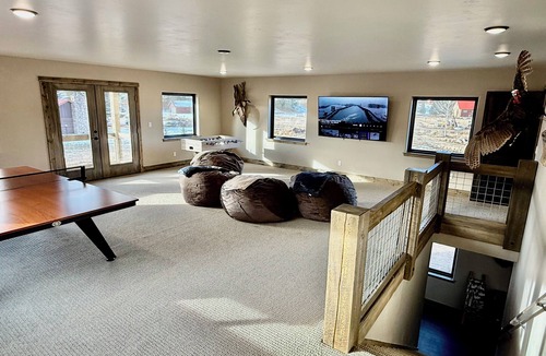 Rio Vista Estates House | Bear on the River - 4 bedroom tranquil home