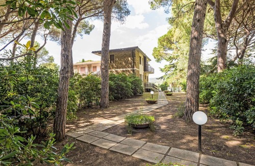 Roccamare House | Beautiful villa for 6 people with TV, patio and pets allowed