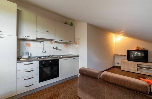 Castagnole delle Lanze Apartment | Beautiful apartment for 4 guests with WIFI, A/C, pool, TV and patio