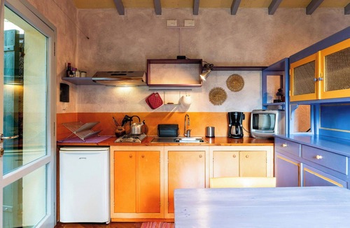 San Bartolomeo al Mare House | Beautiful apartment in villa for 3 people with A/C, WIFI, terrace and pets allowed