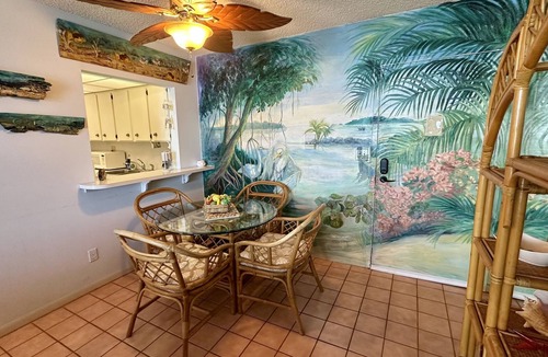 Islamorada Condo | Beautiful 1 bedroom apartment with a Phenomenal direct bay view 312