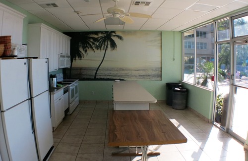 Islamorada Condo | Beautiful 1 bedroom apartment with a Phenomenal direct bay view 312