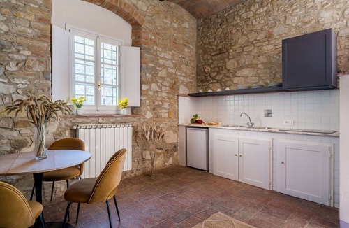 Tavarnelle Val di Pesa Villa | Beautiful apartment in villa for 2 people with WIFI, pool and TV, close to Greve In Chianti