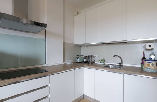 Pietrabruna Apartment | Beautiful apartment for 4 guests with WIFI, TV, balcony and pets allowed