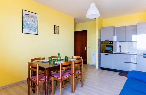 Regione Ronchi Apartment | Beautiful apartment for 4 people with WIFI, pool and balcony