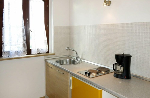 Scerne Apartment | Beautiful apartment for 8 people with private pool, WIFI, TV, patio, pets allowed and parking