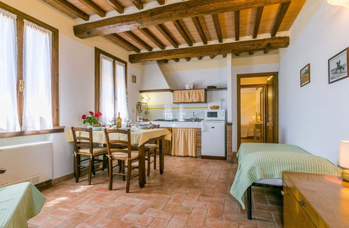Suvereto Villa | Beautiful apartment in villa for 4 guests with WIFI, A/C, pool, TV and terrace