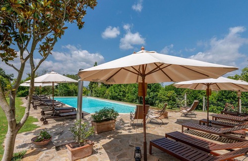 Sasso dʼOmbrone Villa | Beautiful apartment in villa with A/C, pool, WIFI, TV, patio, pets allowed and panoramic view