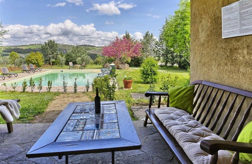 Pomarance Apartment | Beautiful apartment for 5 guests with WIFI, pool, TV, patio, panoramic view and parking