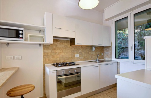 Recco Apartment | Beautiful apartment overlooking the beach and the houses of Recco.
