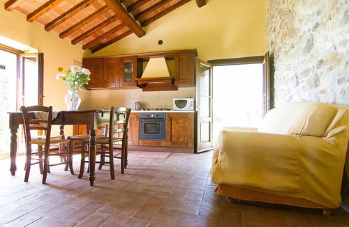 Motina Apartment | Beautiful country house in Tuscany, on a panoramic hill near Anghiari, Arezzo